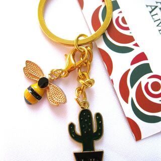 Potted cactus & bee - Keyring